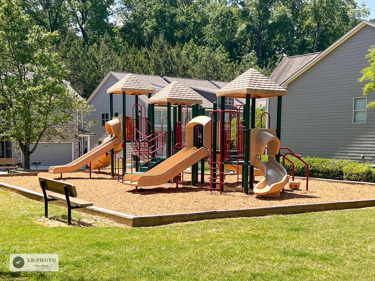 4 - Bed With Cali King Bed, 12 Mins To Dtwn Atlanta